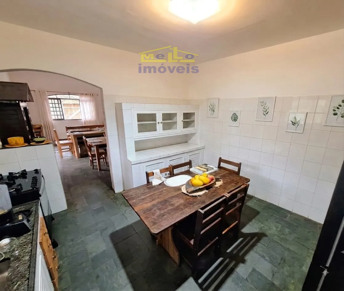 CASA &Agrave; VENDA &mdash; EXCELENTE LOCALIZA&Ccedil;&Atilde;O CASA CENTRAL 150 METROS DA PRAIA  São Sebastião - 