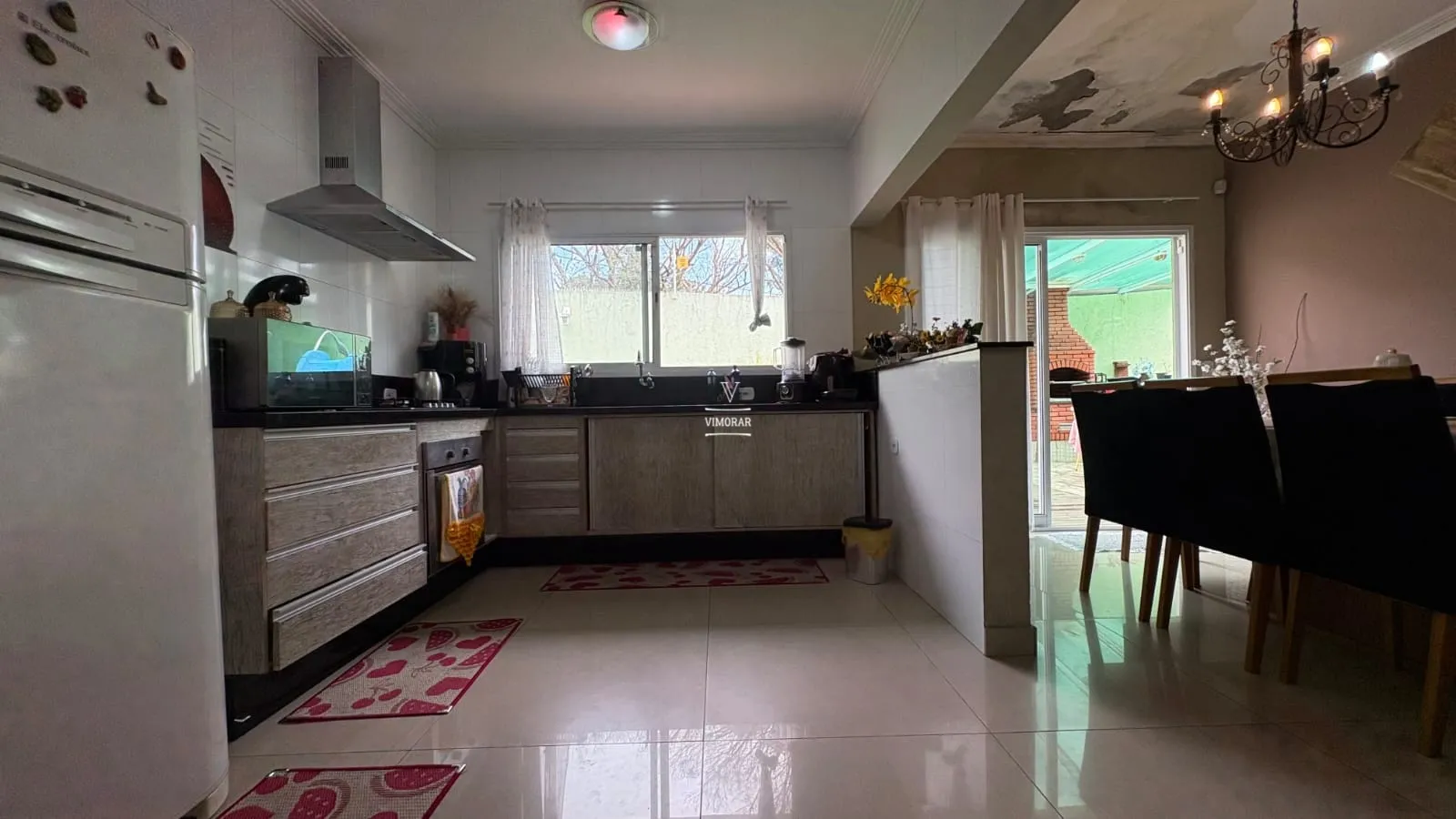 Sobrado 3 dormit&oacute;rios sendo 1 su&iacute;te + 5 vagas de garagem  Guarulhos - 