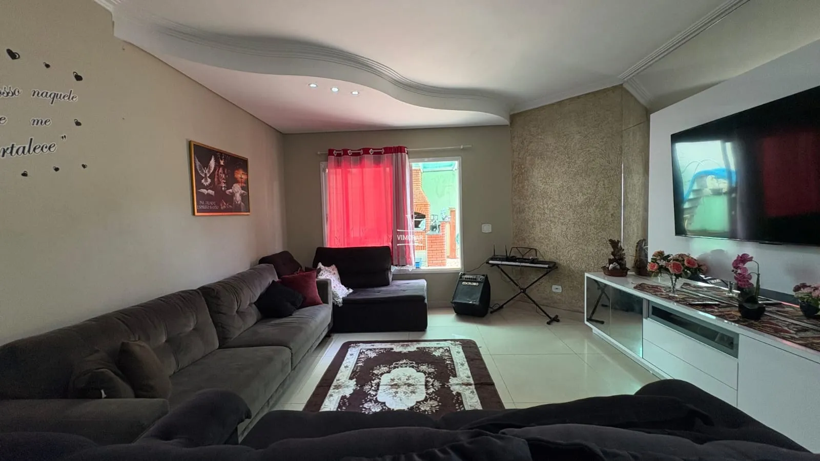 Sobrado 3 dormit&oacute;rios sendo 1 su&iacute;te + 5 vagas de garagem  Guarulhos - 