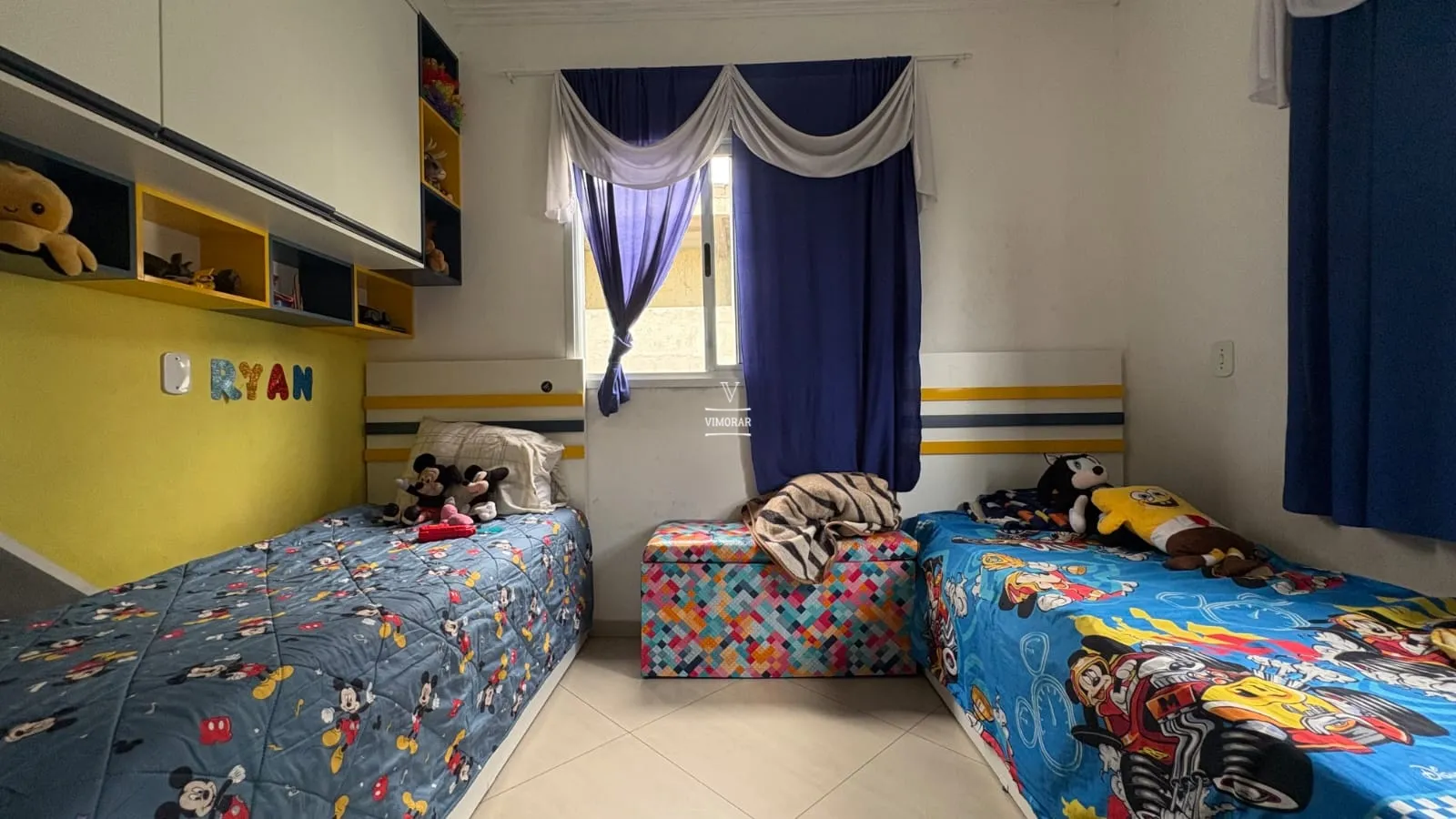 Sobrado 3 dormit&oacute;rios sendo 1 su&iacute;te + 5 vagas de garagem  Guarulhos - 