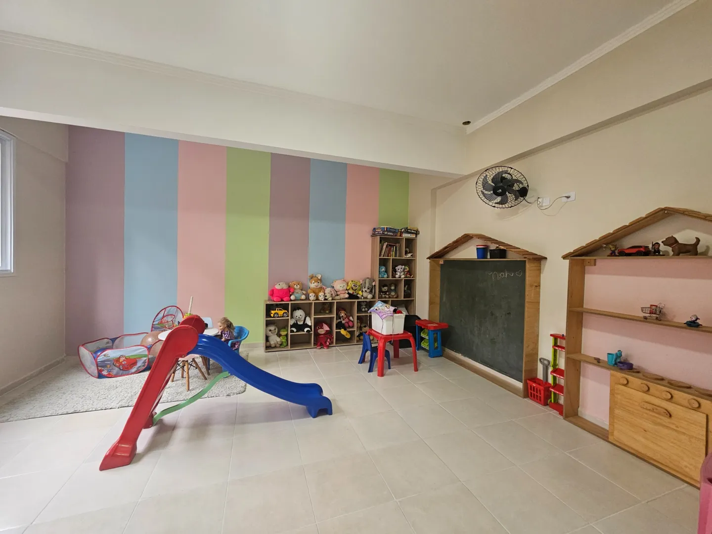 Apartamento de 63m&sup2; e 2 quartos semi-novo pertinho do porto e VLT! Rua João Guerra Santos - 