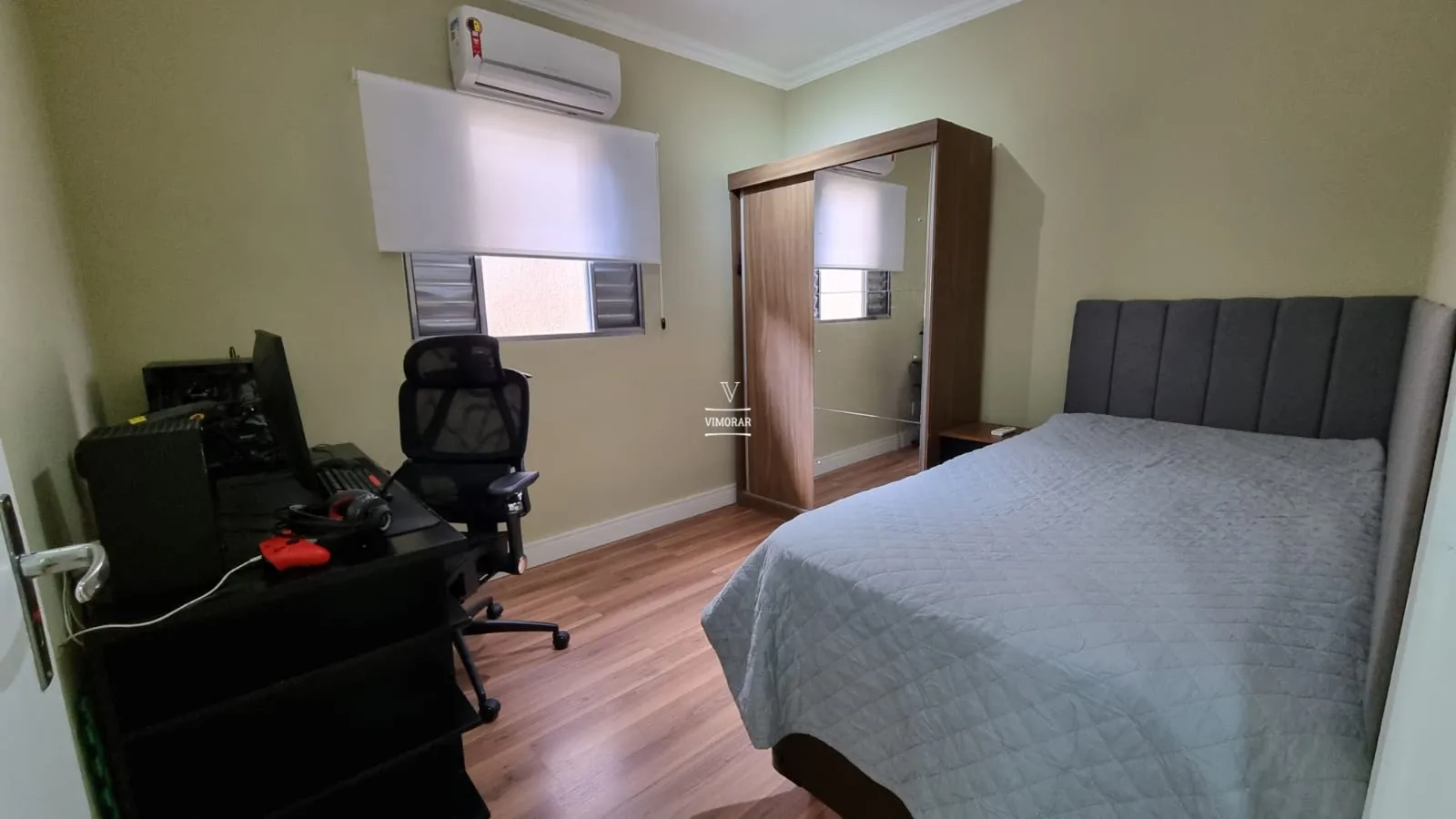 Casa t&eacute;rrea 3 dormit&oacute;rios sendo 1 su&iacute;te + 2 vagas de garagem  Guarulhos - 