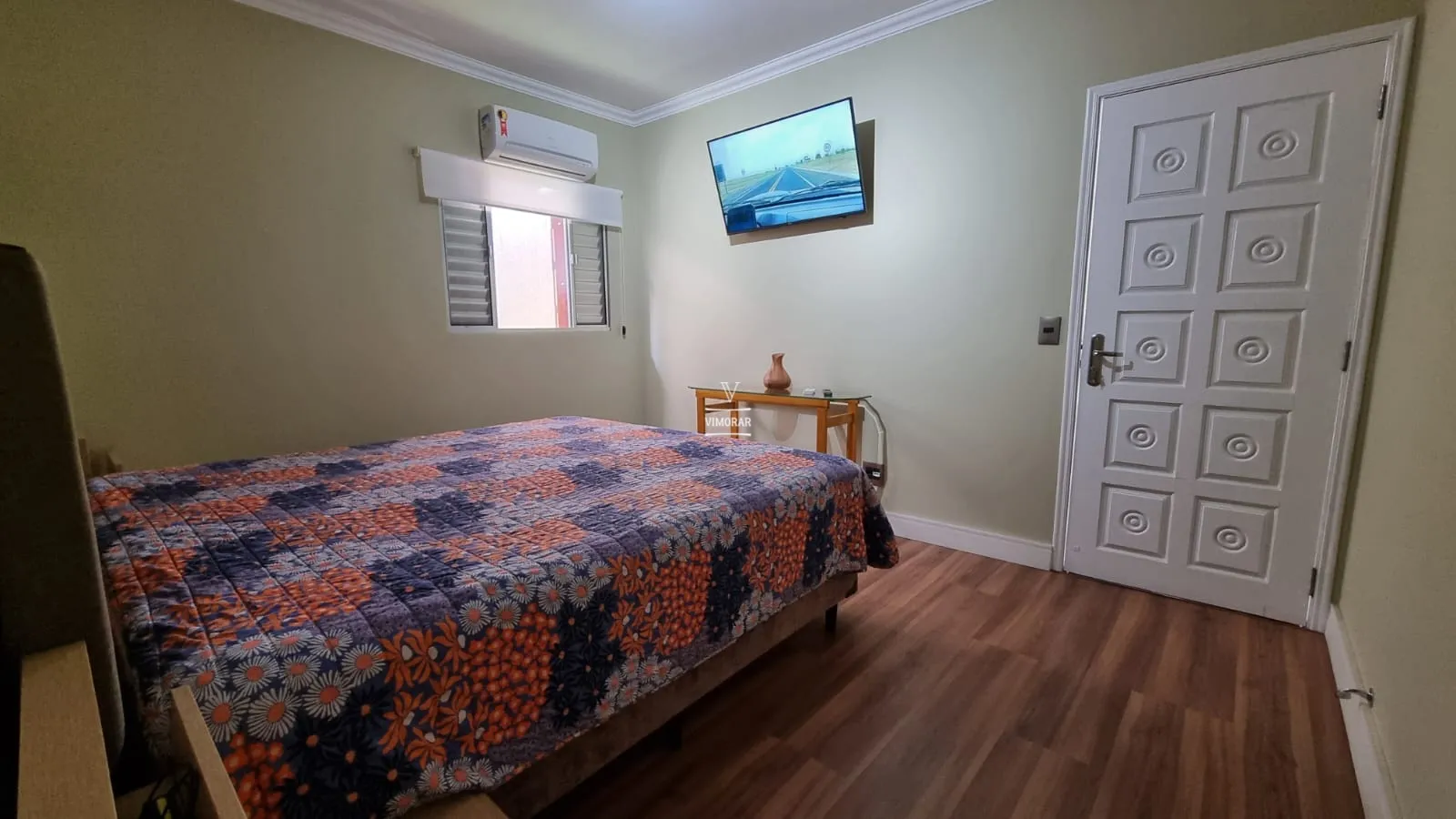 Casa t&eacute;rrea 3 dormit&oacute;rios sendo 1 su&iacute;te + 2 vagas de garagem  Guarulhos - 