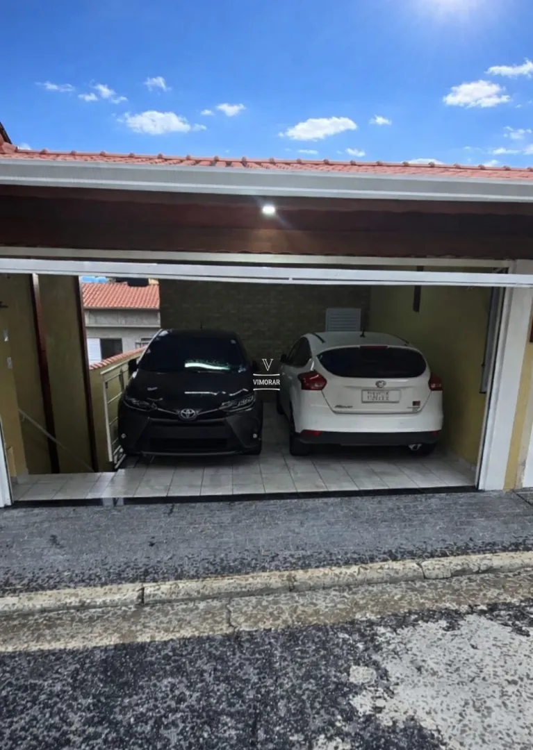 Casa t&eacute;rrea 3 dormit&oacute;rios sendo 1 su&iacute;te + 2 vagas de garagem  Guarulhos - 