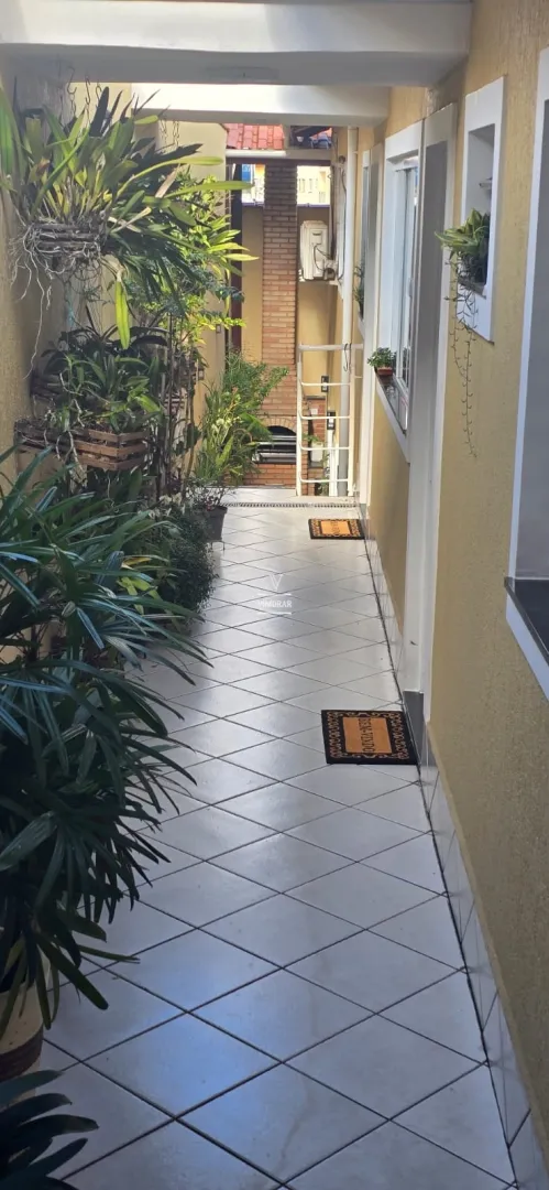 Casa t&eacute;rrea 3 dormit&oacute;rios sendo 1 su&iacute;te + 2 vagas de garagem  Guarulhos - 
