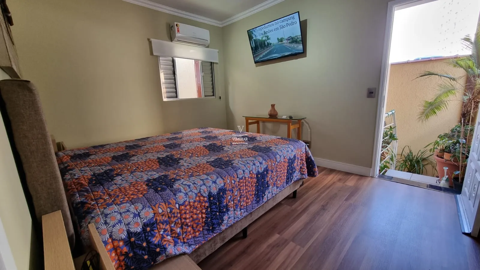 Casa t&eacute;rrea 3 dormit&oacute;rios sendo 1 su&iacute;te + 2 vagas de garagem  Guarulhos - 