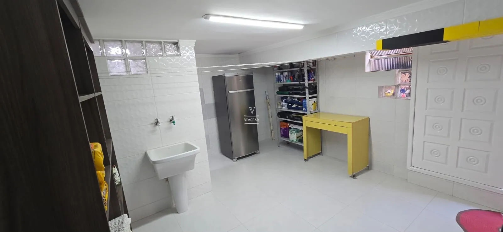 Casa t&eacute;rrea 3 dormit&oacute;rios sendo 1 su&iacute;te + 2 vagas de garagem  Guarulhos - 
