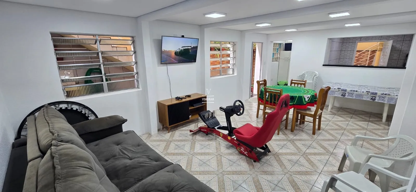 Casa t&eacute;rrea 3 dormit&oacute;rios sendo 1 su&iacute;te + 2 vagas de garagem  Guarulhos - 