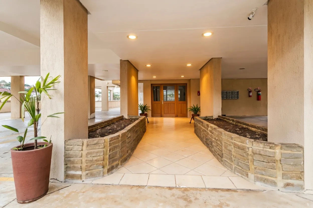 R$ 470.000 - LINDO APARTAMENTO - 85M2 - 2 DORM - SU&Iacute;TE - SACADA - 1 VAGA Avenida Professor Oscar Pereira Porto Alegre - 