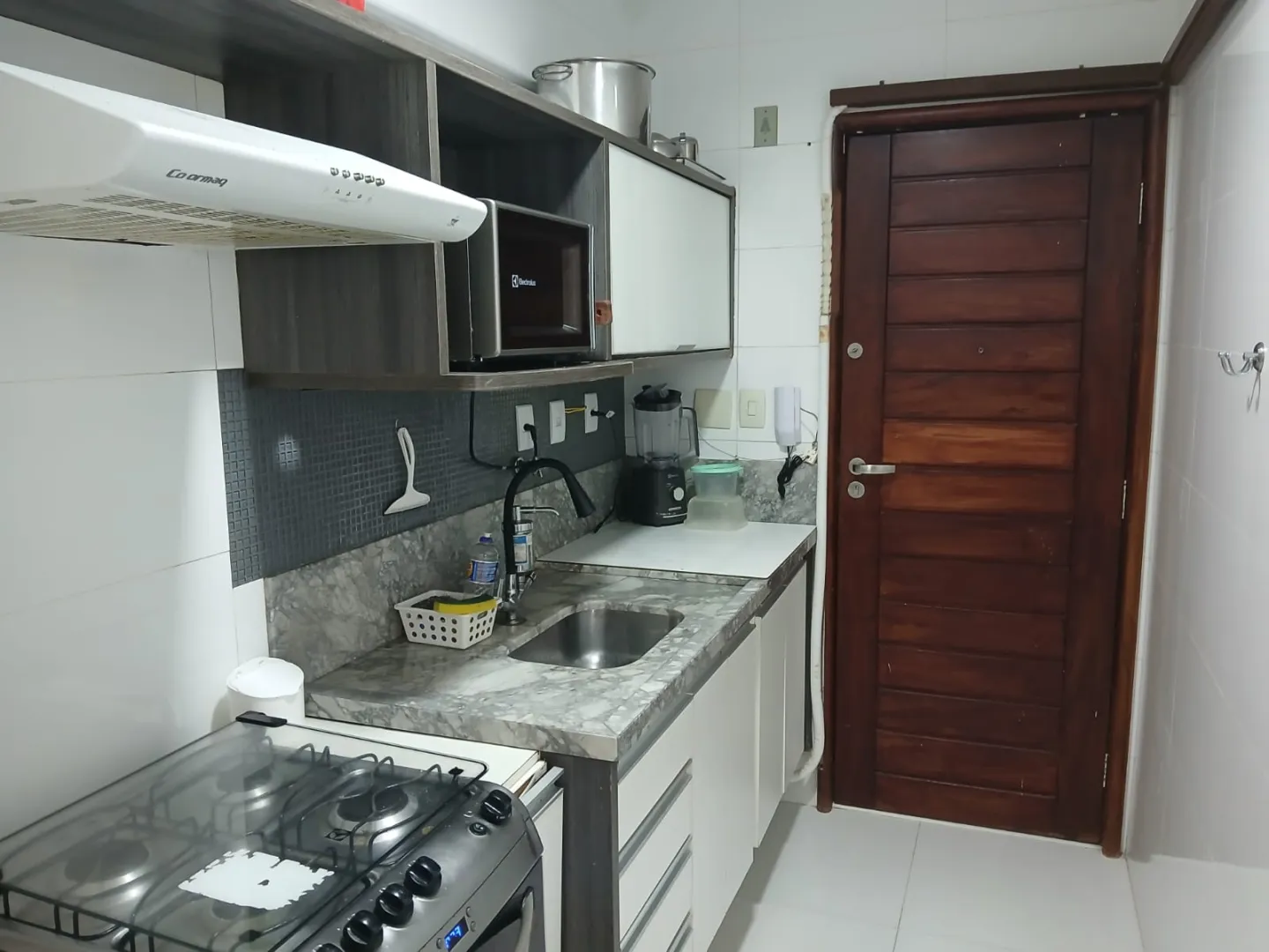 APARTAMENTO 2 QUARTOS SU&Iacute;TE GARAGEM ELEVADOR &Agrave; VENDA NA GRA&Ccedil;A Rua Djalma Ramos Salvador - 