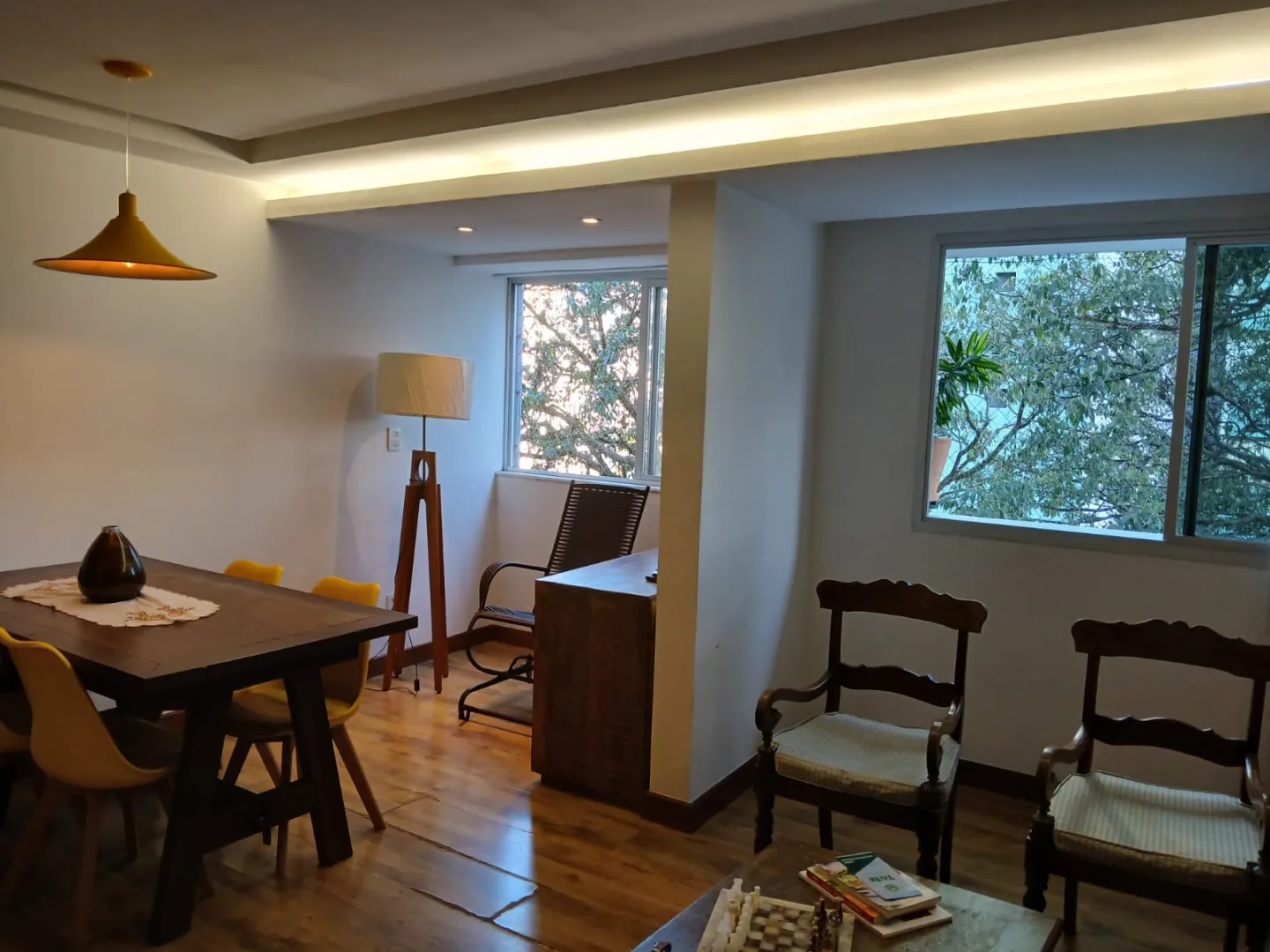 APARTAMENTO 2 QUARTOS SU&Iacute;TE GARAGEM ELEVADOR &Agrave; VENDA NA GRA&Ccedil;A Rua Djalma Ramos Salvador - 