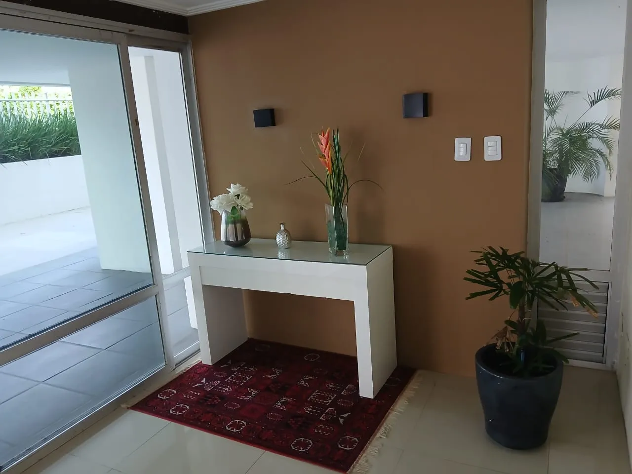 APARTAMENTO 2 QUARTOS SU&Iacute;TE GARAGEM ELEVADOR &Agrave; VENDA NA GRA&Ccedil;A Rua Djalma Ramos Salvador - 