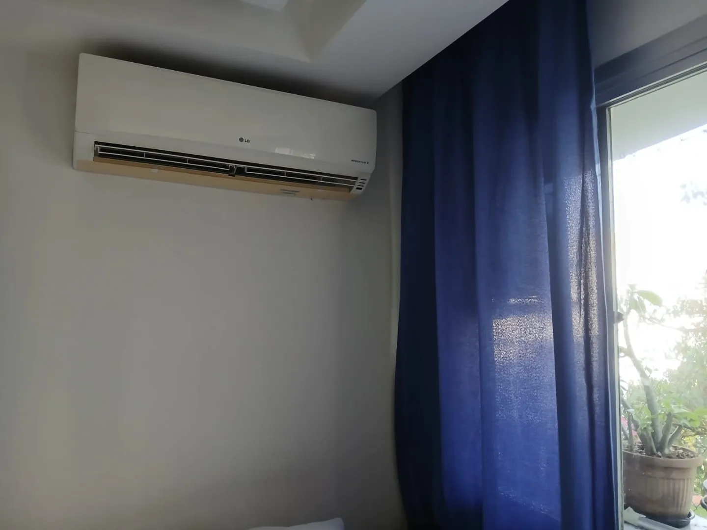 APARTAMENTO 2 QUARTOS SU&Iacute;TE GARAGEM ELEVADOR &Agrave; VENDA NA GRA&Ccedil;A Rua Djalma Ramos Salvador - 