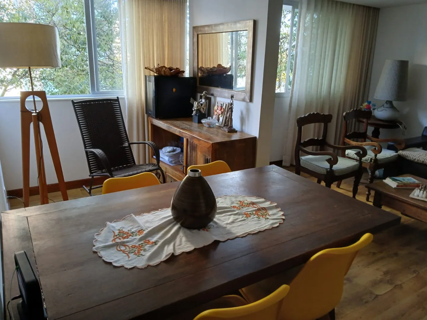 APARTAMENTO 2 QUARTOS SU&Iacute;TE GARAGEM ELEVADOR &Agrave; VENDA NA GRA&Ccedil;A Rua Djalma Ramos Salvador - 