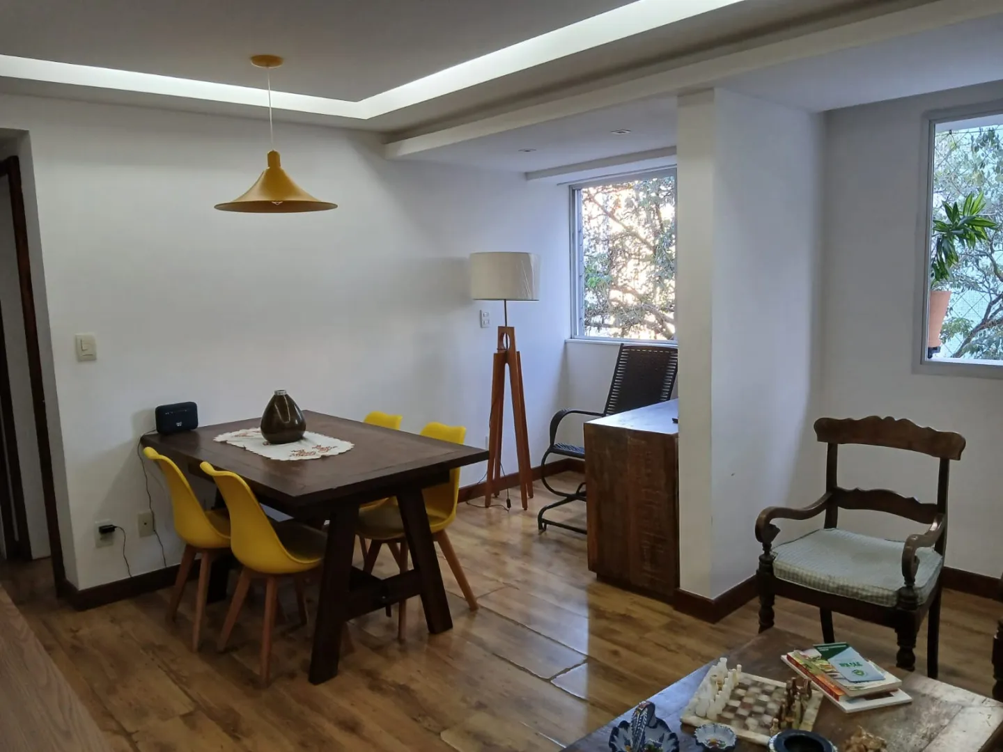APARTAMENTO 2 QUARTOS SU&Iacute;TE GARAGEM ELEVADOR &Agrave; VENDA NA GRA&Ccedil;A Rua Djalma Ramos Salvador - 