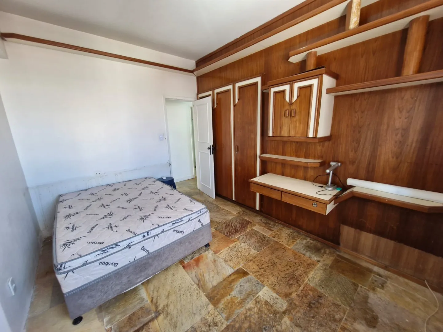 APARTAMENTO 3 QUARTOS SU&Iacute;TE DEPEND&Ecirc;NCIA GARAGEM ELEVADOR PORTARIA &Agrave; VENDA NA GRA&Ccedil;A Avenida Princesa Leopoldina Salvador - 