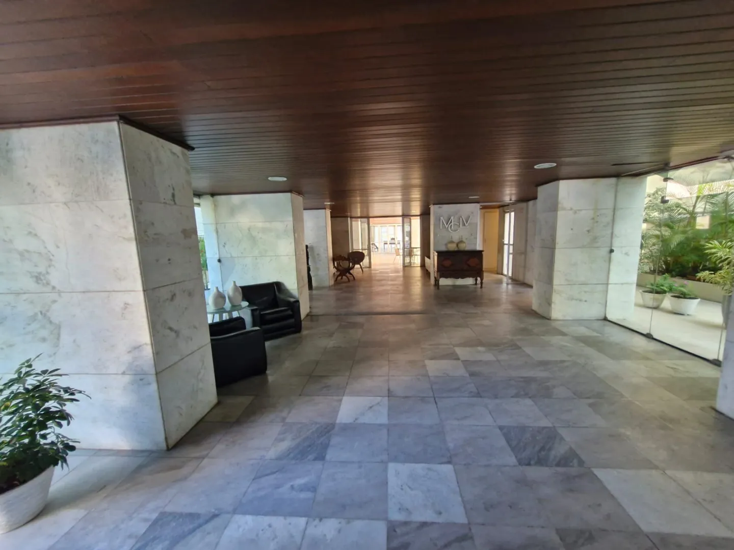 APARTAMENTO 3 QUARTOS SU&Iacute;TE DEPEND&Ecirc;NCIA GARAGEM ELEVADOR PORTARIA &Agrave; VENDA NA GRA&Ccedil;A Avenida Princesa Leopoldina Salvador - 