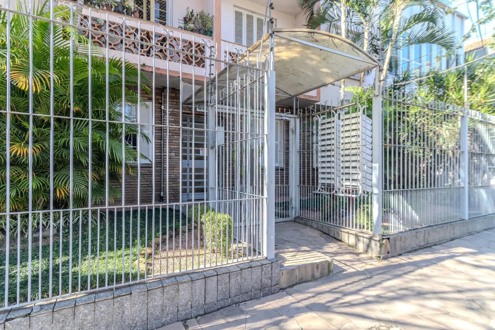 R$ 340.000 - APARTAMENTO T&Eacute;RREO - 45M2 - 1 DORM - P&Aacute;TIO Rua Coronel Bordini Porto Alegre - 