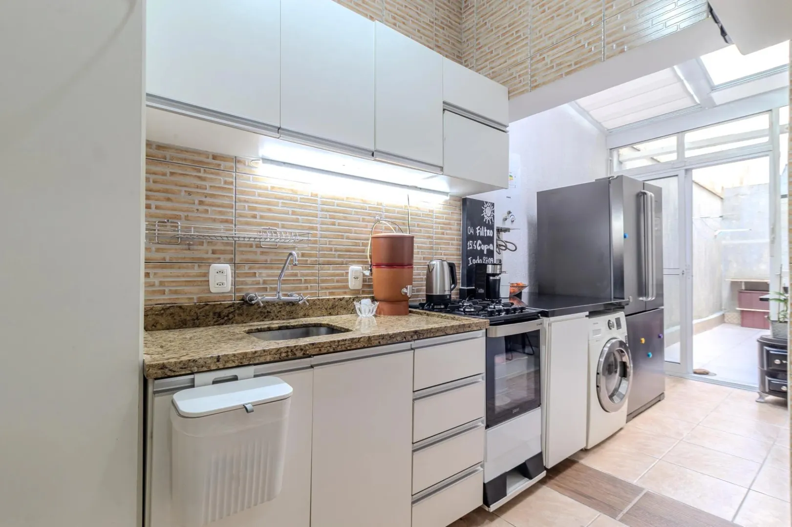 R$ 340.000 - APARTAMENTO T&Eacute;RREO - 45M2 - 1 DORM - P&Aacute;TIO Rua Coronel Bordini Porto Alegre - 