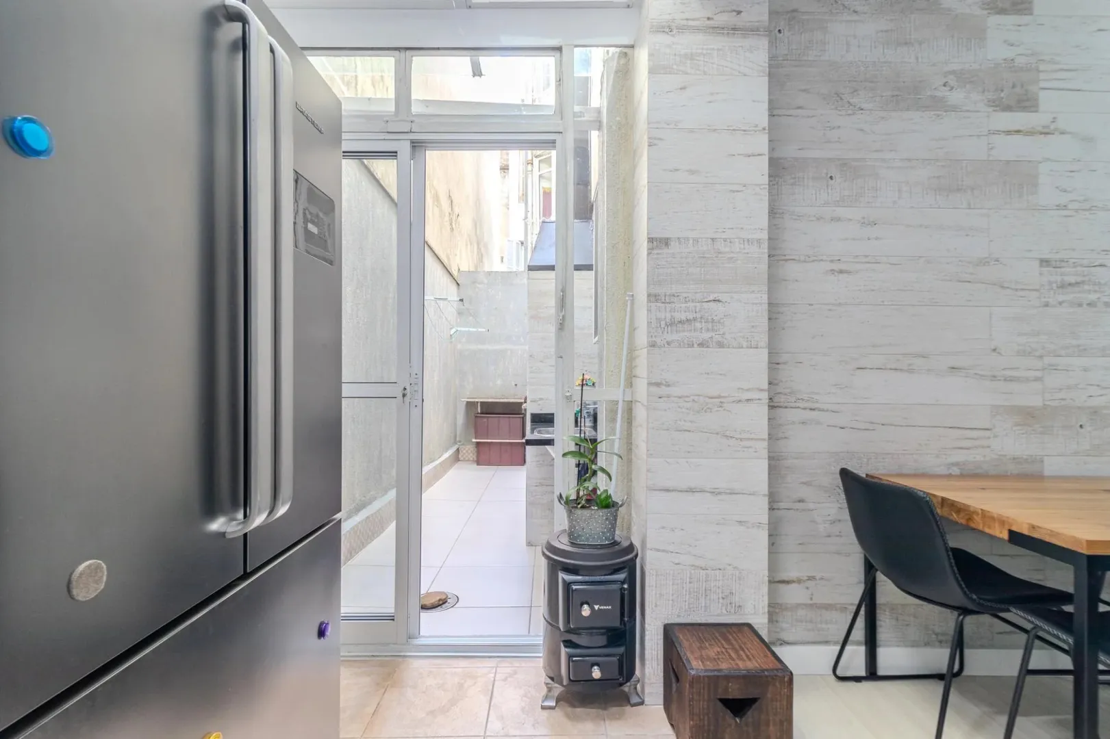 R$ 340.000 - APARTAMENTO T&Eacute;RREO - 45M2 - 1 DORM - P&Aacute;TIO Rua Coronel Bordini Porto Alegre - 