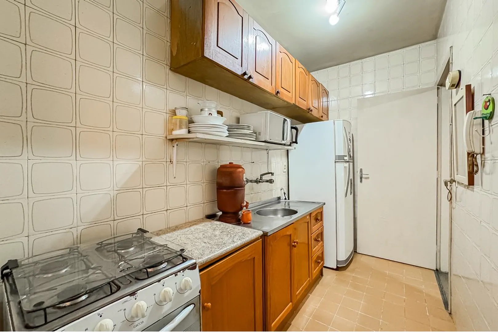 R$ 345.000 - APARTAMENTO T&Eacute;RREO - 57M2 - 1 DORM - JARDINS DE INVERNO - 1 VAGA Avenida Coronel Lucas de Oliveira Porto Alegre - 