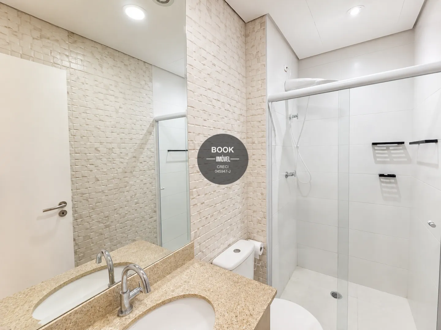 Apartamento moderno e integrado, com lazer completo e a poucos passos da praia Avenida Presidente Wilson Santos - 