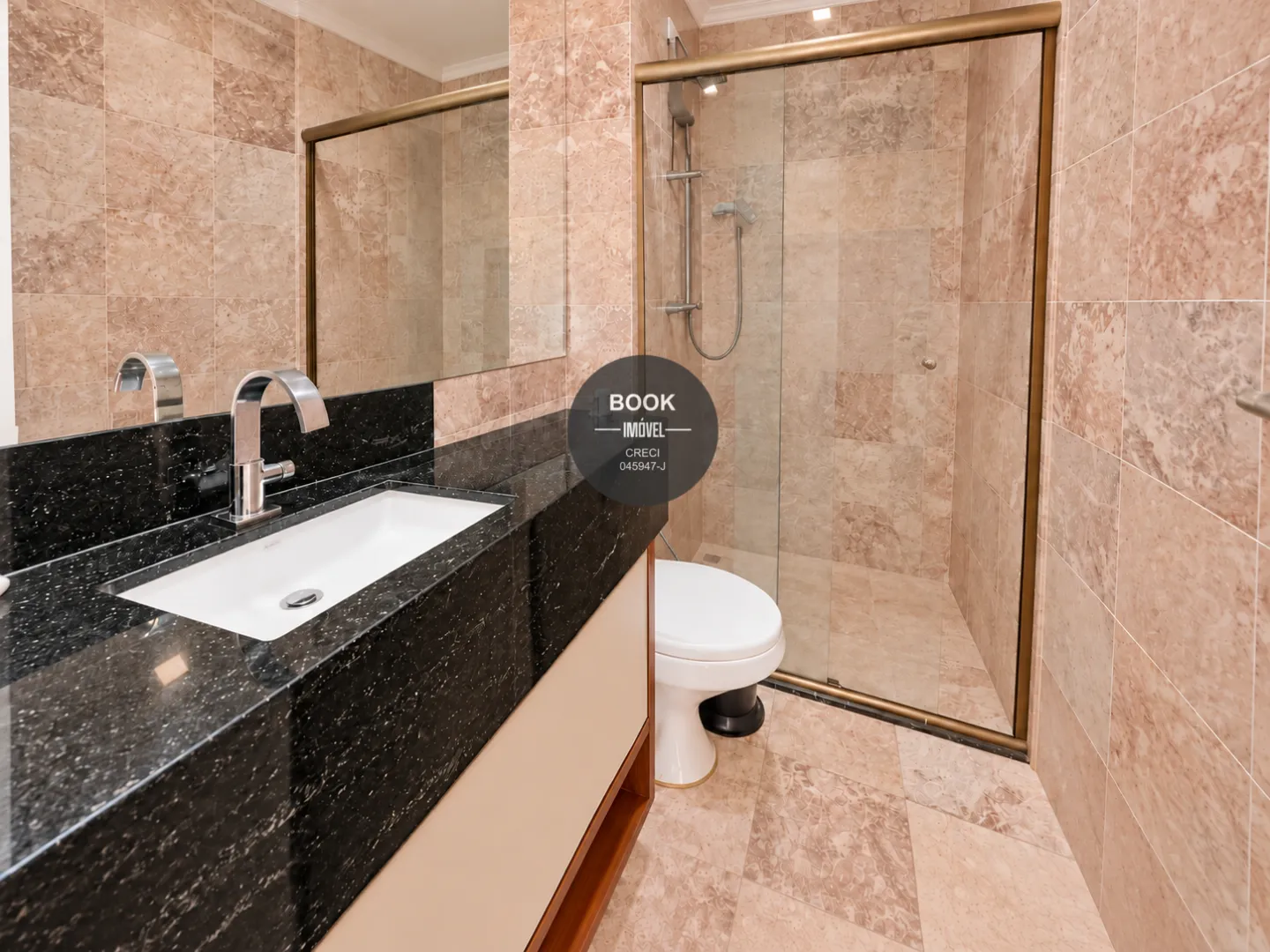 Apartamento diferenciado e integrado com andar alto e em resort a beira mar Avenida Presidente Wilson Santos - 
