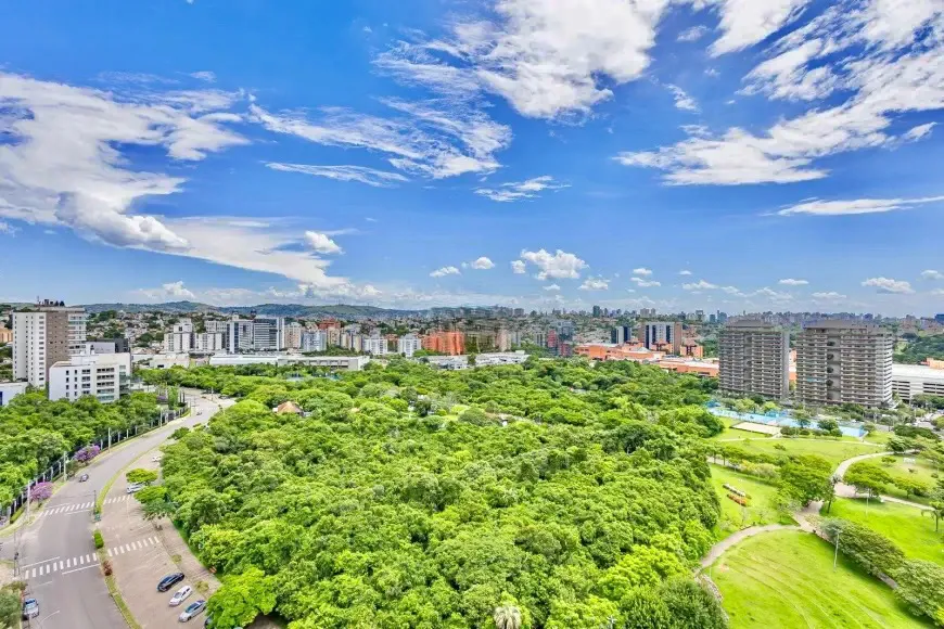 PARC VIENNE | MOBILIADO | 222M&sup2; | 3 SU&Iacute;TES | GABINETE | 4 VAGAS Avenida Ferdinand Kisslinger Porto Alegre - 