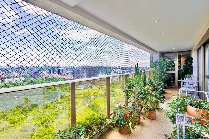 PARC VIENNE | MOBILIADO | 222M&sup2; | 3 SU&Iacute;TES | GABINETE | 4 VAGAS Avenida Ferdinand Kisslinger Porto Alegre - 