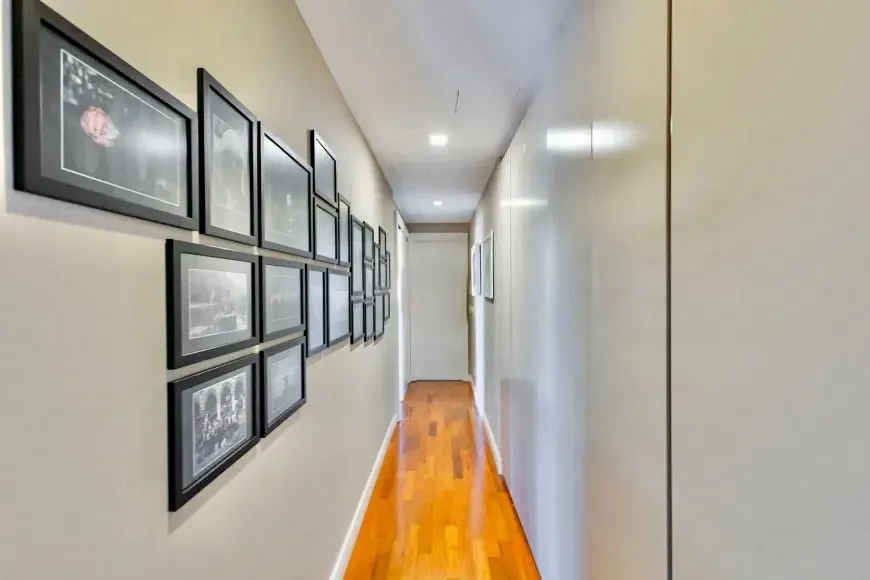 PARC VIENNE | MOBILIADO | 222M&sup2; | 3 SU&Iacute;TES | GABINETE | 4 VAGAS Avenida Ferdinand Kisslinger Porto Alegre - 