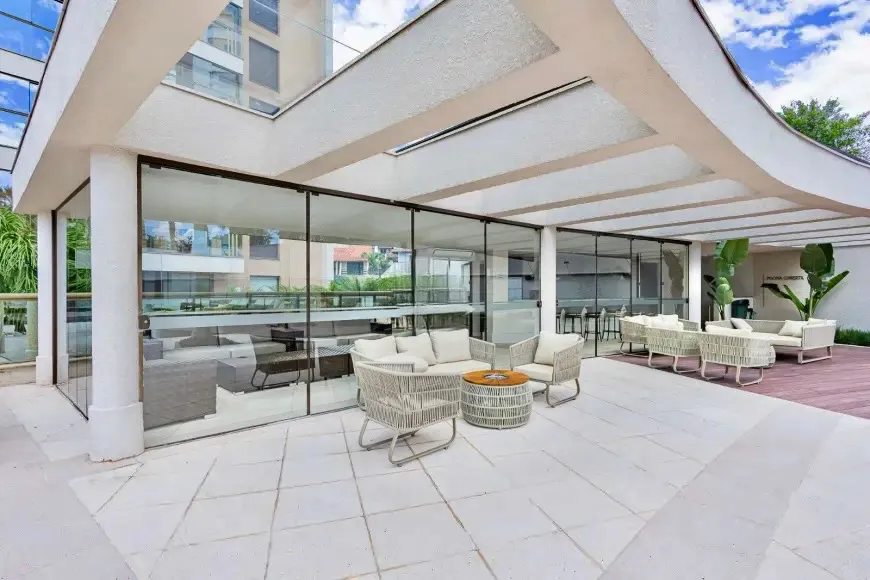 PARC VIENNE | MOBILIADO | 222M&sup2; | 3 SU&Iacute;TES | GABINETE | 4 VAGAS Avenida Ferdinand Kisslinger Porto Alegre - 