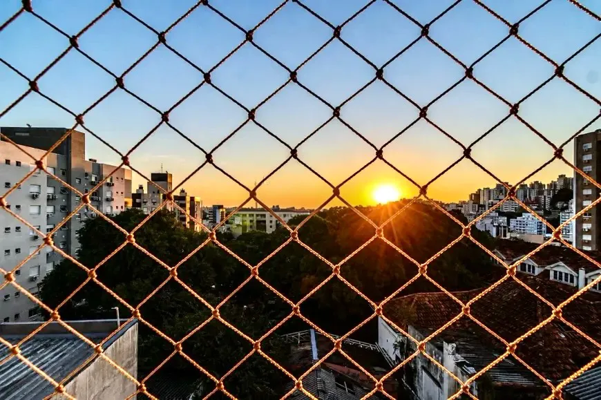 R$ 925.000 - BEL&Iacute;SSIMO APARTAMENTO - 85M2 - 3 DORM - SACADA - VISTA - 2 VAGAS Rua Coronel Corte Real Porto Alegre - 