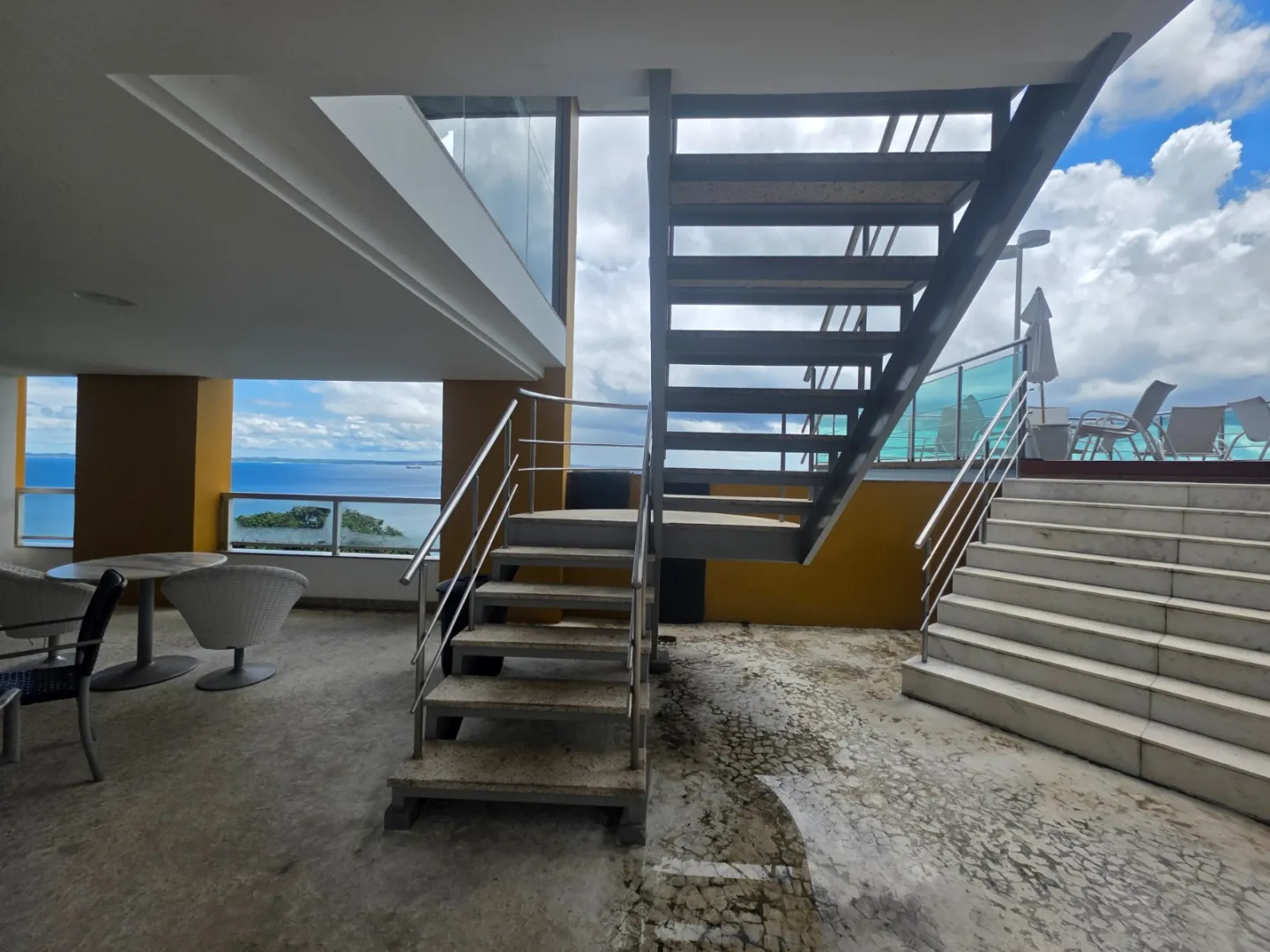 APARTAMENTO LOFT NASCENTE SU&Iacute;TE CLOSET GARAGEM PISCINA ACADEMIA &Agrave; VENDA NA VIT&Oacute;RIA! Avenida Sete de Setembro Salvador - 