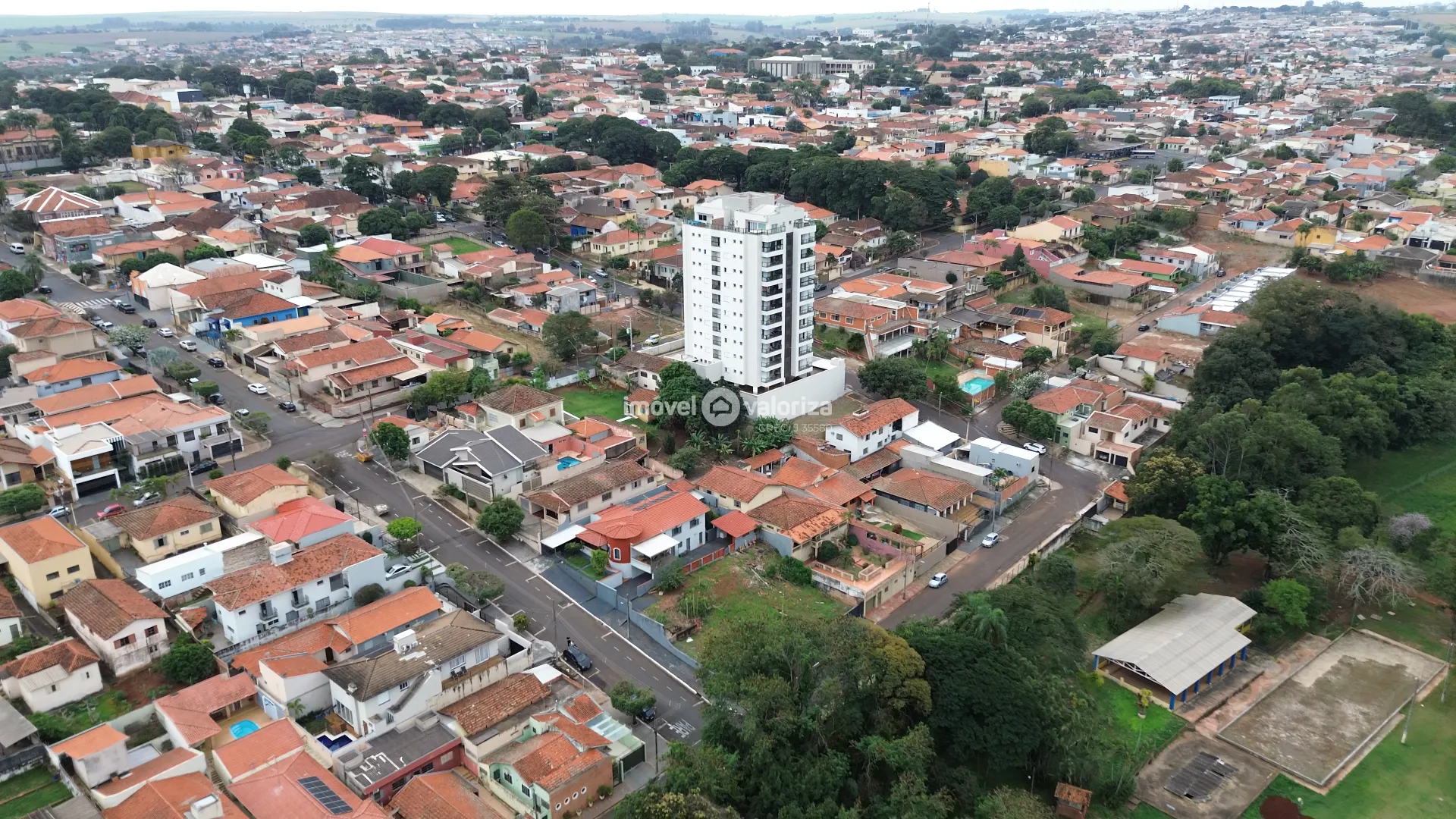 TERRENO NO CENTRO AO LADO DO RIO PARDO | SANTA CRUZ DO RIO PARDO  Santa Cruz do Rio Pardo - 