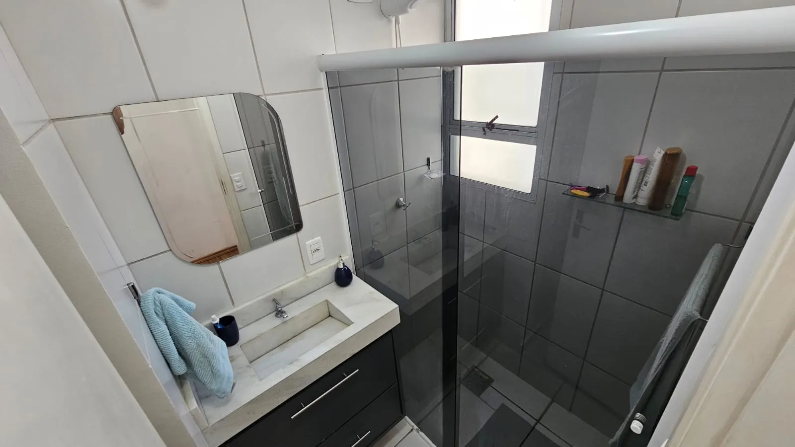 Apartamento &agrave; venda, 55m - 2 Dormit&oacute;rios - R$ 300.000 - Cond. Varanda Vile - Sorocaba Rua Valdomiro Ferraresi Sorocaba - 