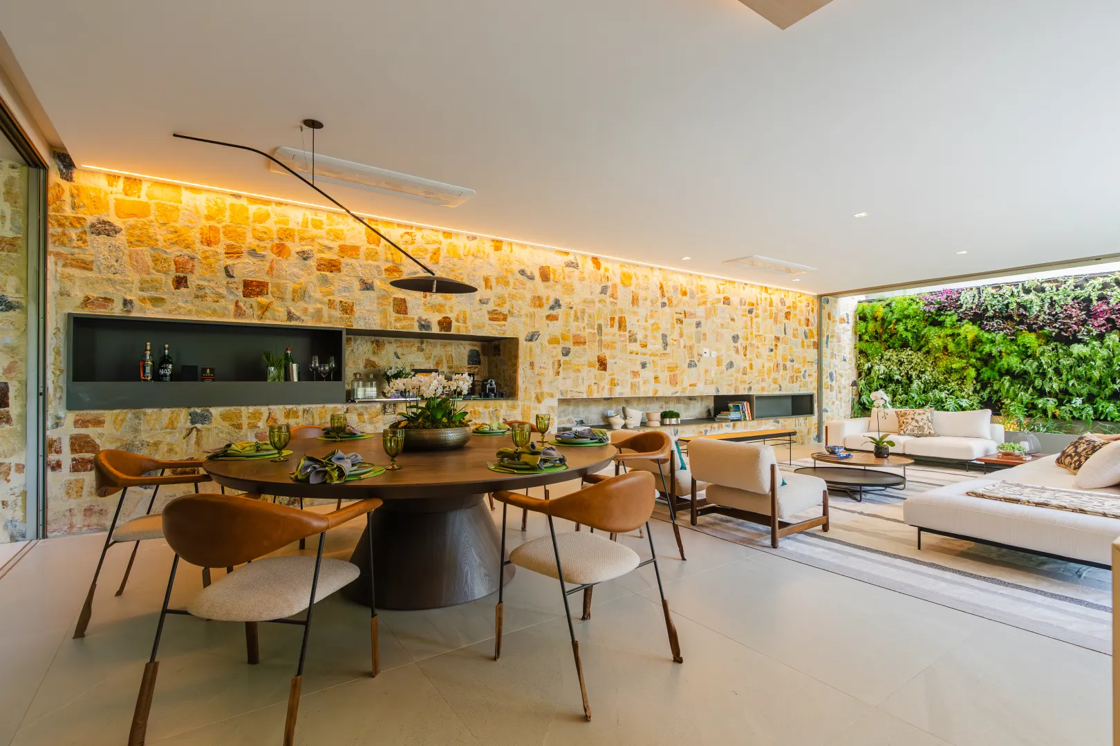 CASA DE DESIGN NO VILA SOLAIA Avenida Piraíba Barueri - 
