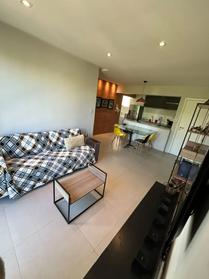 APARTAMENTO 3 QUARTOS SU&Iacute;TE 2 GARAGENS ELEVADORES PORTARIA 24H &Agrave; VENDA RIO VERMELHO! Rua Francisco Rosa Salvador - 