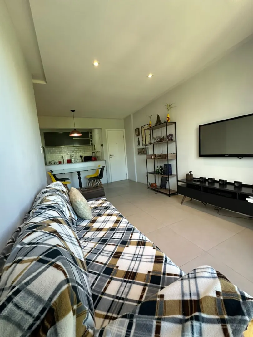 APARTAMENTO 3 QUARTOS SU&Iacute;TE 2 GARAGENS ELEVADORES PORTARIA 24H &Agrave; VENDA RIO VERMELHO! Rua Francisco Rosa Salvador - 