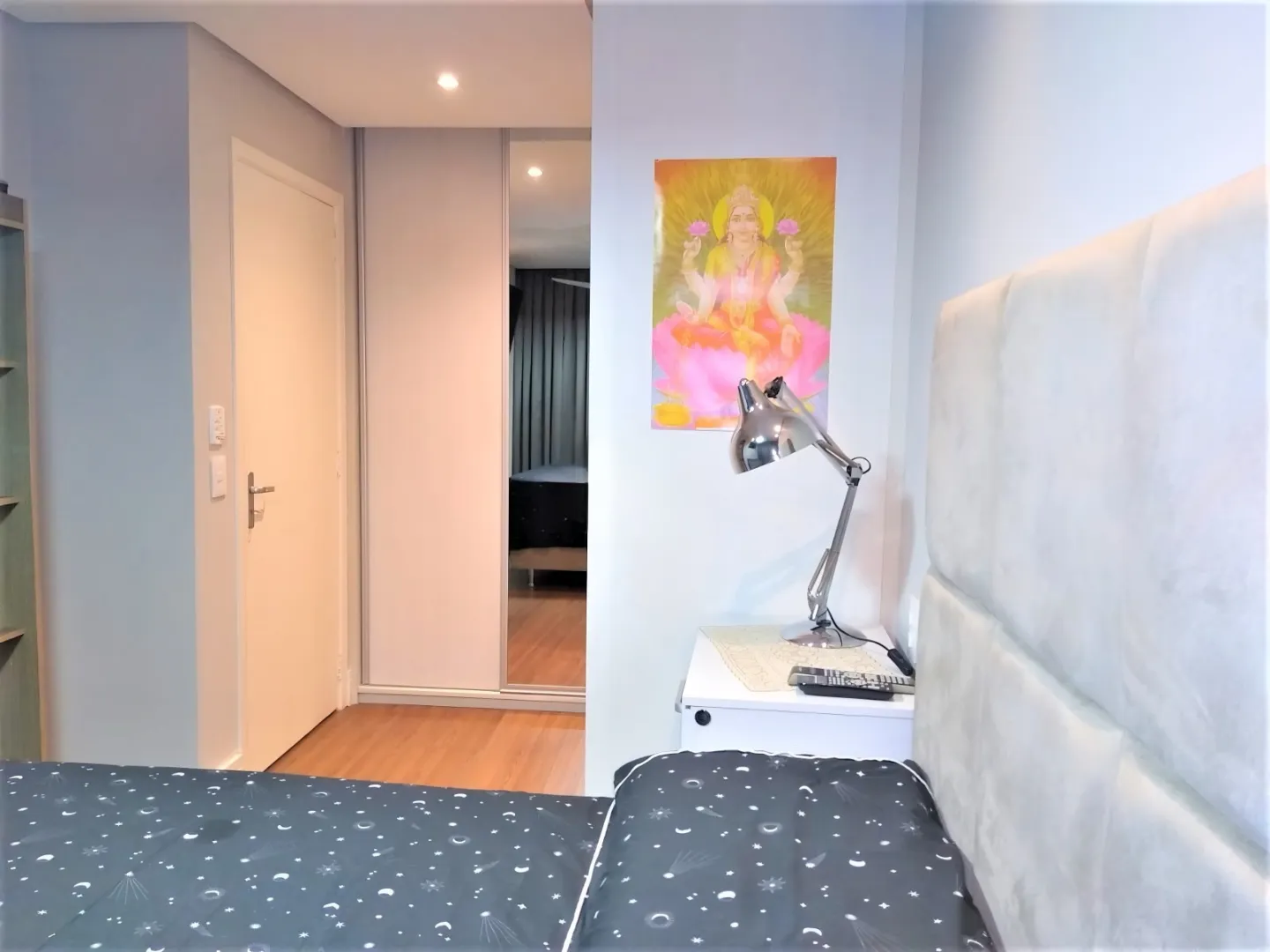 R$ 298.000 - OPORTUNIDADE - APARTAMENTO - 43M2 - 1 DORM - VISTA - SOL - ELEVADOR Rua General Lima e Silva Porto Alegre - 