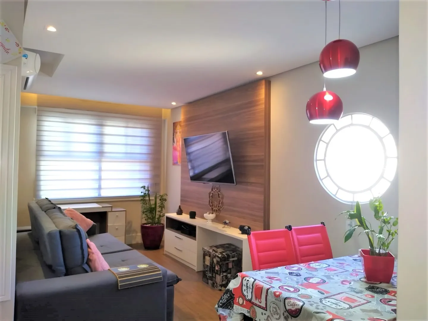 R$ 298.000 - OPORTUNIDADE - APARTAMENTO - 43M2 - 1 DORM - VISTA - SOL - ELEVADOR Rua General Lima e Silva Porto Alegre - 