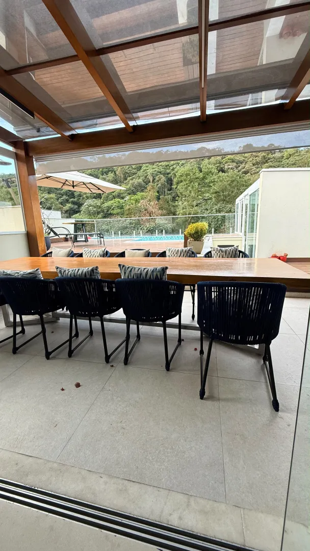CASA MODERNA NO ALPHAS&Iacute;TIO Avenida dos Parques Santana de Parnaíba - 
