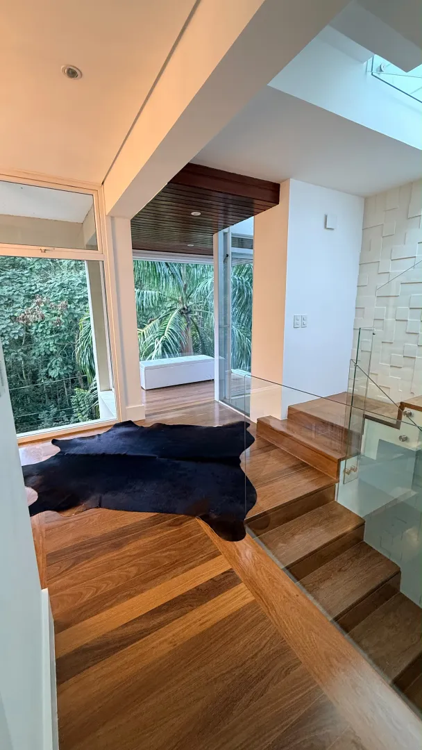 CASA MODERNA NO ALPHAS&Iacute;TIO Avenida dos Parques Santana de Parnaíba - 