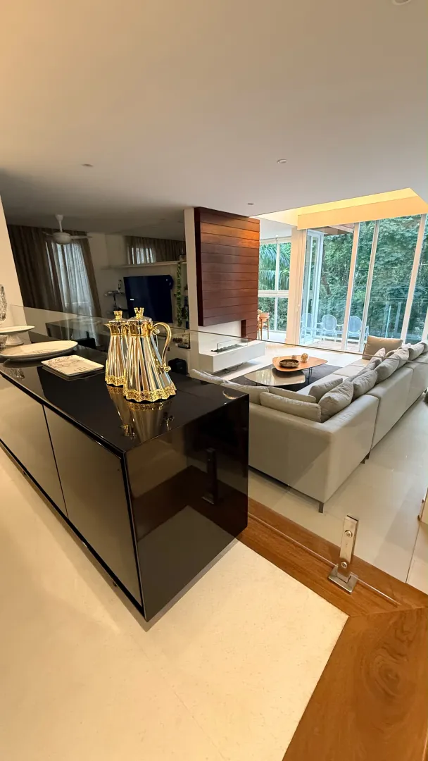 CASA MODERNA NO ALPHAS&Iacute;TIO Avenida dos Parques Santana de Parnaíba - 