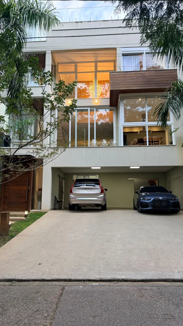 CASA MODERNA NO ALPHAS&Iacute;TIO Avenida dos Parques Santana de Parnaíba - 