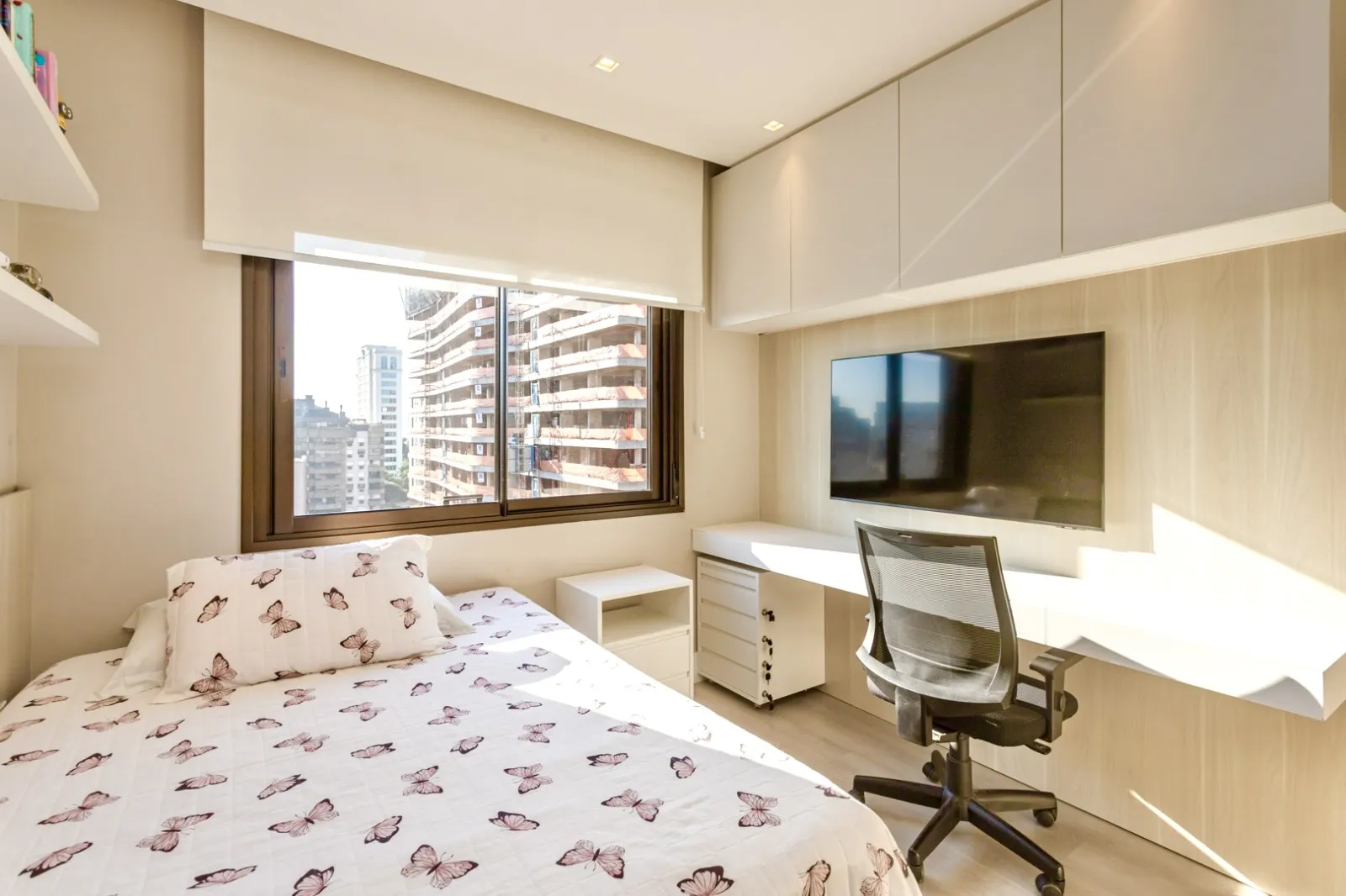 R$ 2.599.000 | 213M&sup2; | 3 SU&Iacute;TES | 3 VAGAS | DEP&Oacute;SITO Rua Pedro Ivo Porto Alegre - 