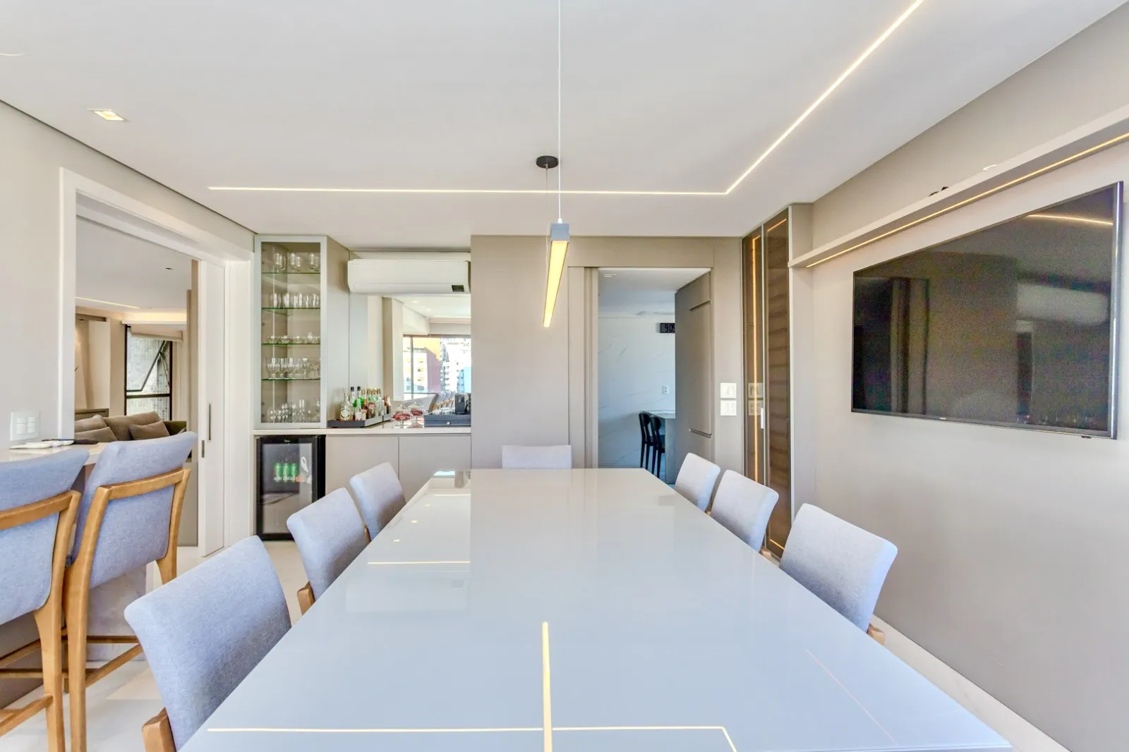 R$ 2.599.000 | 213M&sup2; | 3 SU&Iacute;TES | 3 VAGAS | DEP&Oacute;SITO Rua Pedro Ivo Porto Alegre - 