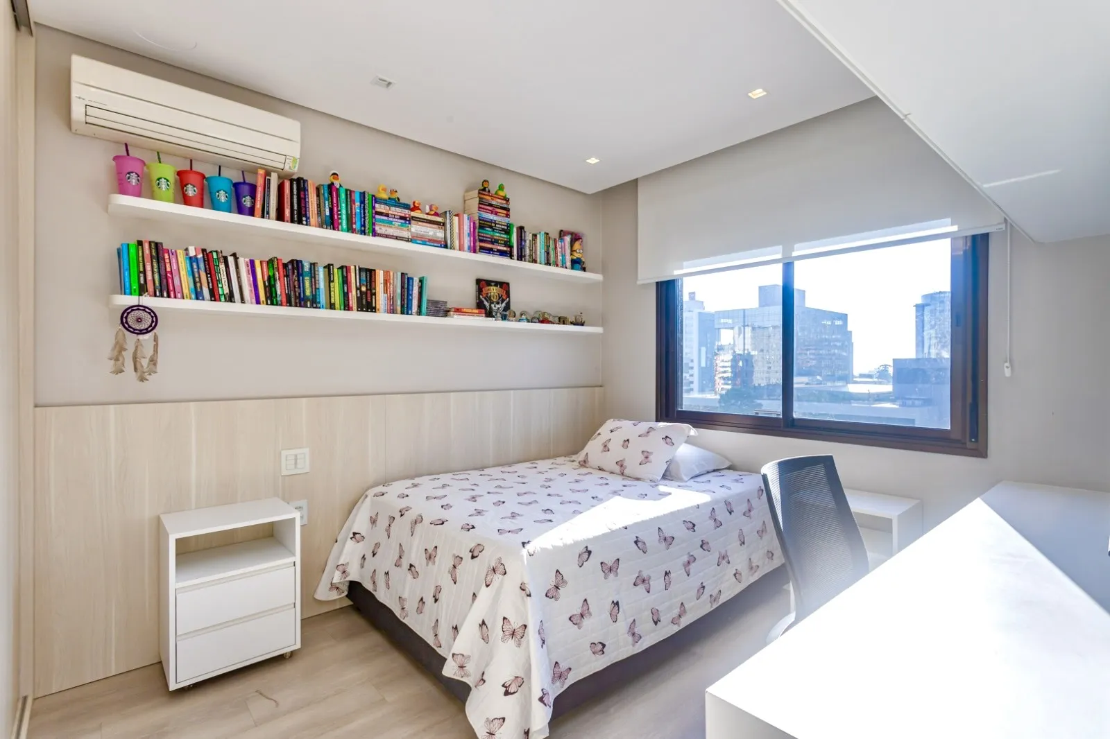 R$ 2.599.000 | 213M&sup2; | 3 SU&Iacute;TES | 3 VAGAS | DEP&Oacute;SITO Rua Pedro Ivo Porto Alegre - 