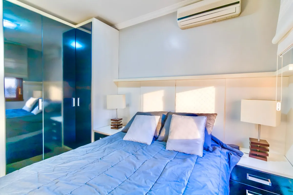 R$ 1.950.000 | 153M&sup2; | 3 DORM | 1 SU&Iacute;TE | 3 VAGAS Rua Regente Porto Alegre - 
