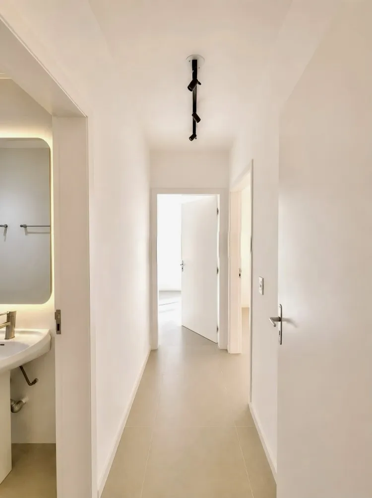 R$ 660.000 - APARTAMENTO - REFORMADO - 93M2 - 3 DORM - SU&Iacute;TE - ELEVADOR - 1 VAGA Rua Fernandes Vieira Porto Alegre - 