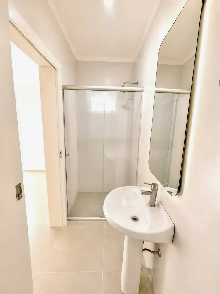 R$ 660.000 - APARTAMENTO - REFORMADO - 93M2 - 3 DORM - SU&Iacute;TE - ELEVADOR - 1 VAGA Rua Fernandes Vieira Porto Alegre - 